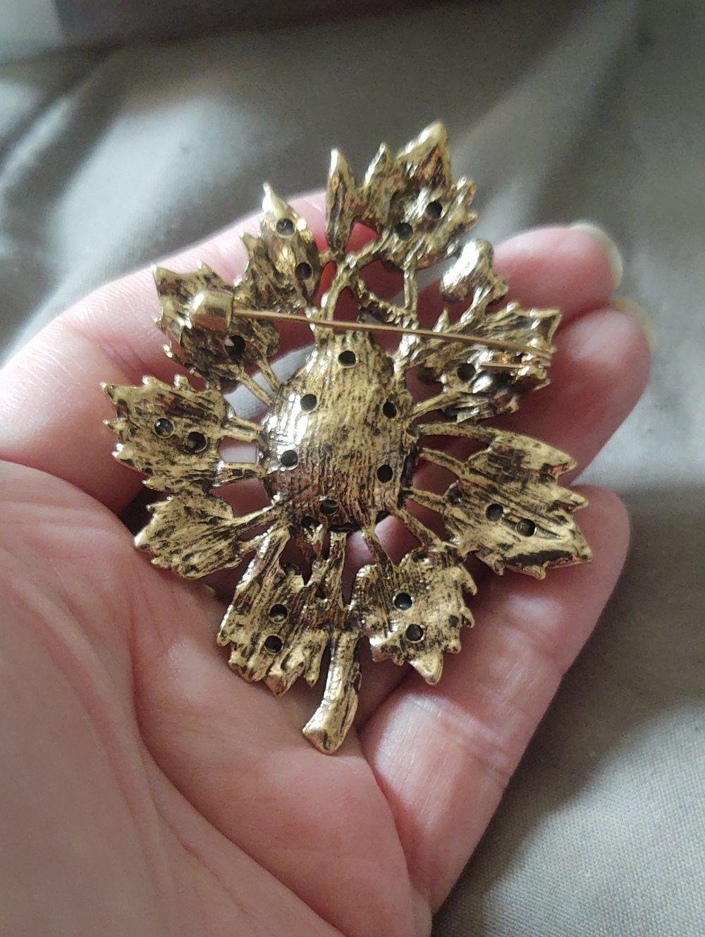Amber Rhinestone Leaf Brooch - Picture 2 of 3